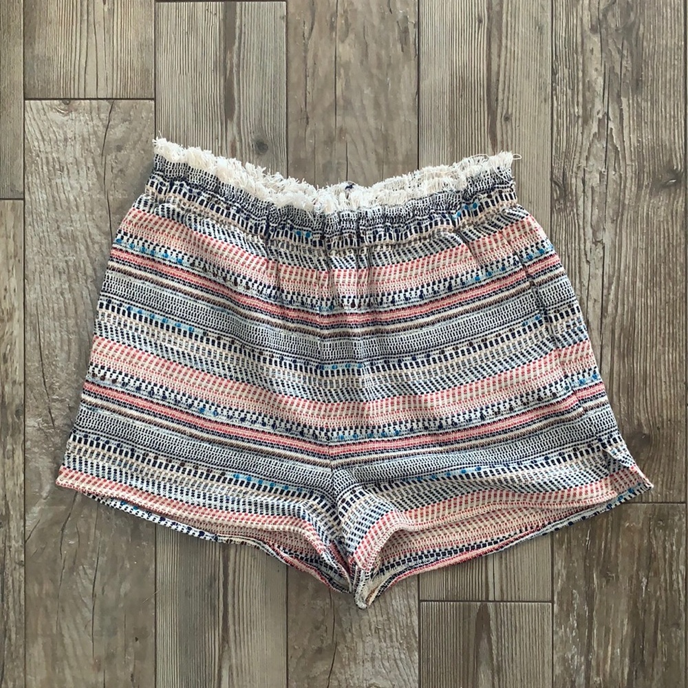 1.STATE frayed textured short